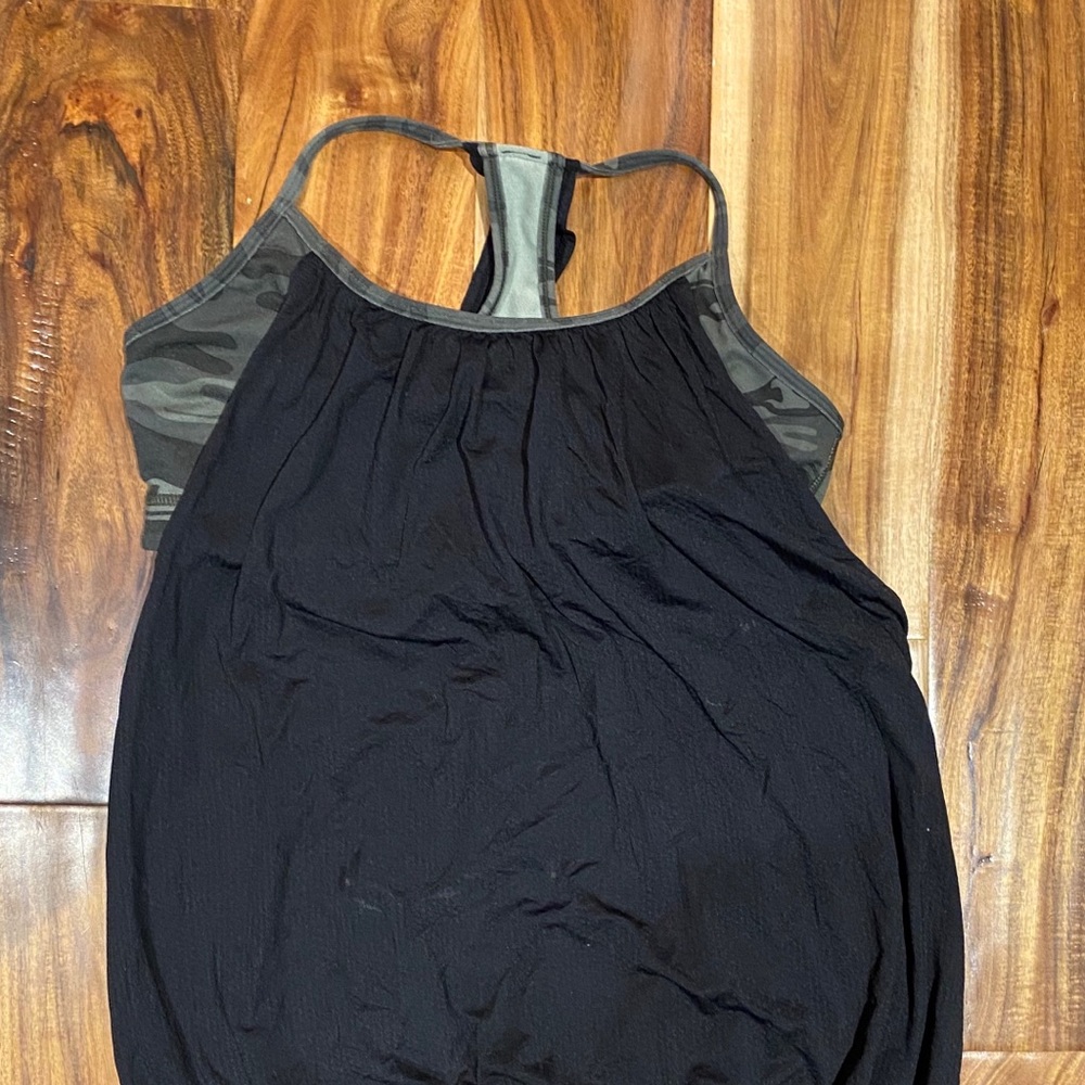 Lululemon No Limits Tank Camo/Black - size 8